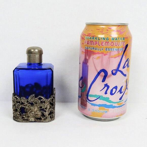 Vintage Cobalt Blue Art Nouveau Perfume Glass Bottle Silver Tone Floral Overlay - Picture 4 of 7